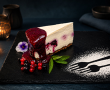 CHEESECAKE CU FRUCTE DE PĂDURE